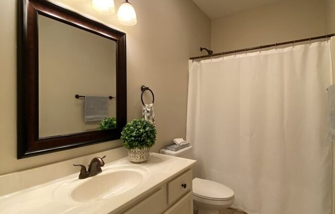 3 beds, 2 baths, 1,500 sqft, $3,475, Unit 450SMA1