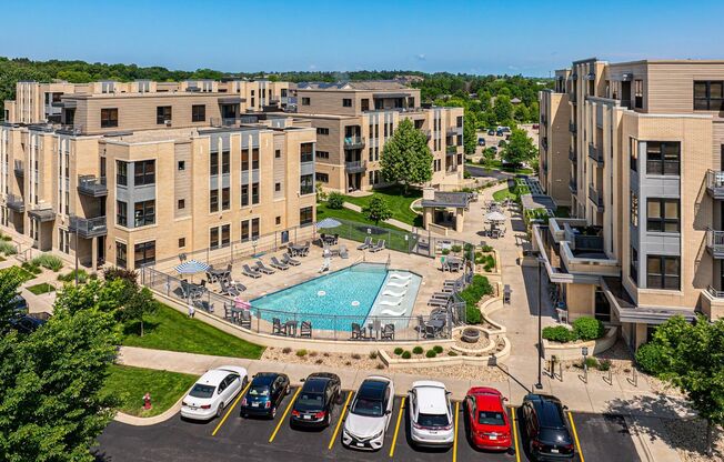 Deco Luxury Apartments