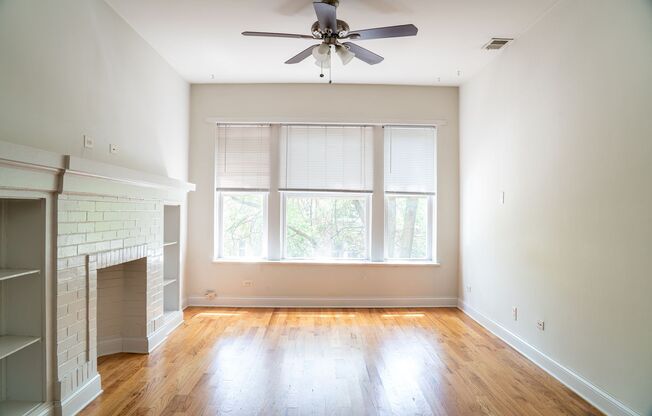 Uptown - 2 Bed / 1 Bath - In-Unit Laundry