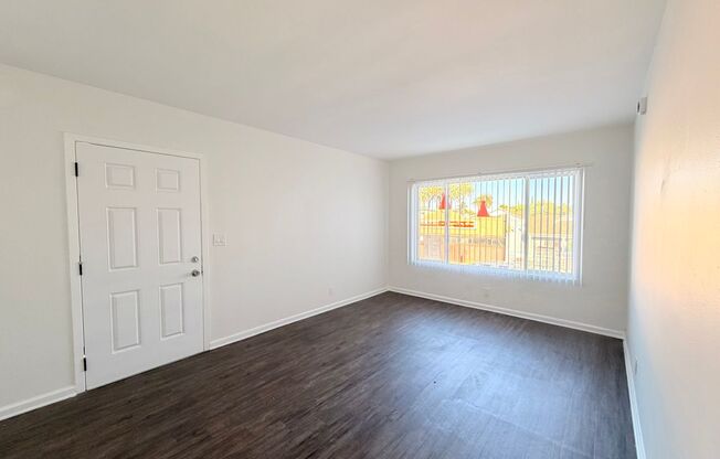 5311 S NORMANDIE AVE