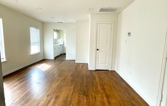 1 bed, 1 bath, 800 sqft, $1,200, Unit 3108