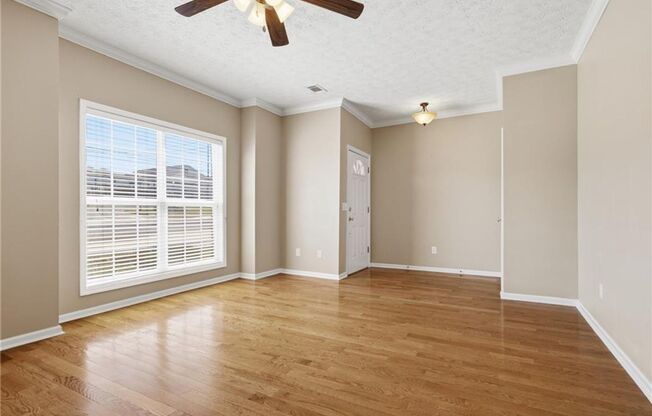 Brick Townhome in Meadowbrook!