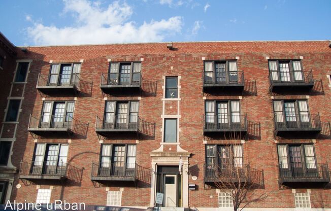 3954 Grand Ave