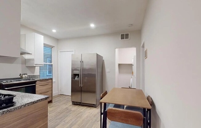 3 beds, 1 bath, $3,600, Unit 2