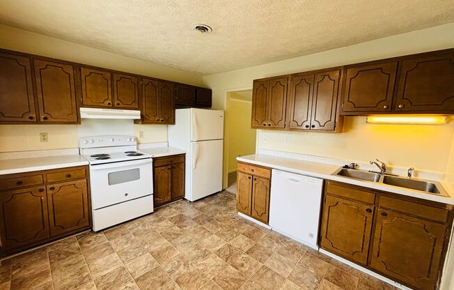 3 Bedroom 1.5 Bath Townhouse