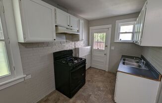 2 beds, 1.5 baths, $950