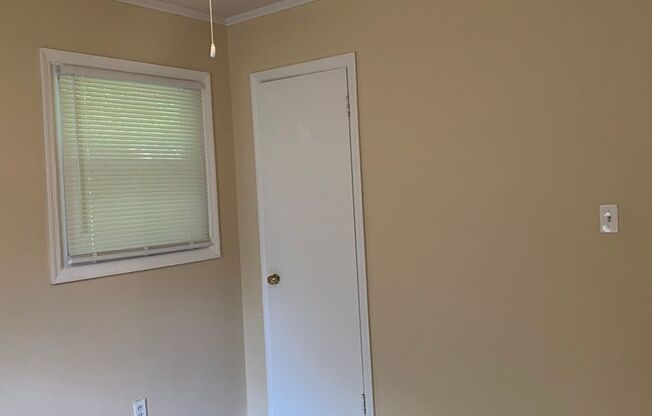 155 E. CLOVERHURST AVE | 3 BED 1 BATH IN 5 POINTS