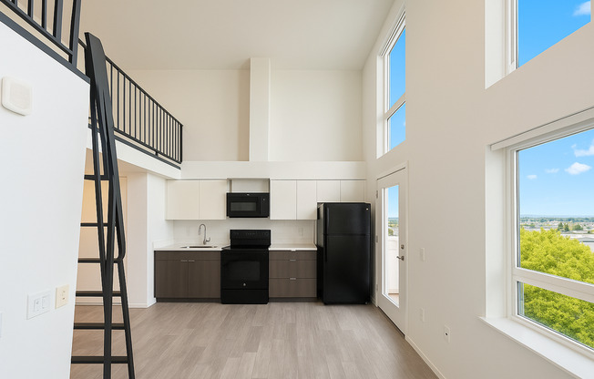 Studio, 1 bath, 439 sqft, $1,850, Unit 712