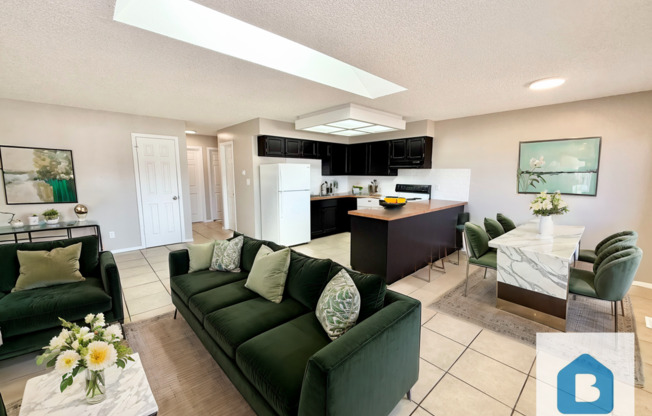 918-922 Teal Ct.