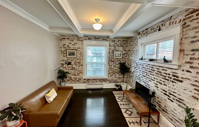 1 bed, 1 bath, 500 sqft, $2,000, Unit X