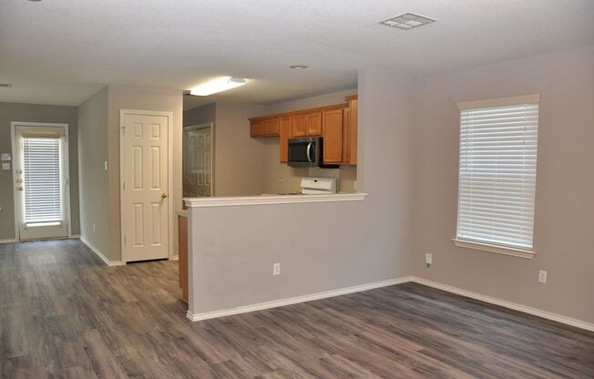 3 Bedroom 2.5 Bath with Balcony in Cedar Park Towncenter