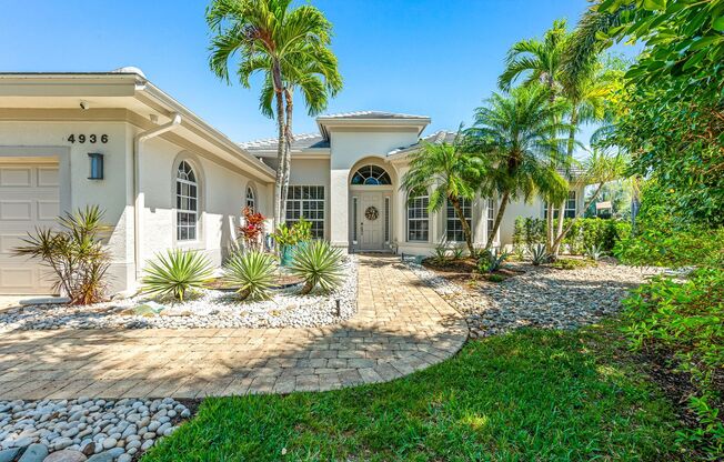 GORGEOUS POOL HOME FOR RENT IN NORTH NAPLES