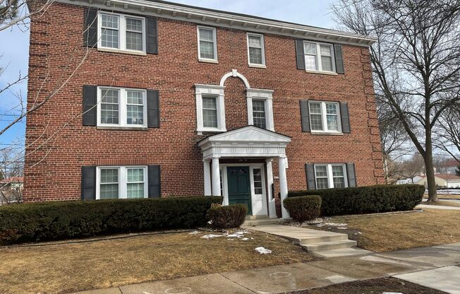 4272 N Wilson Dr