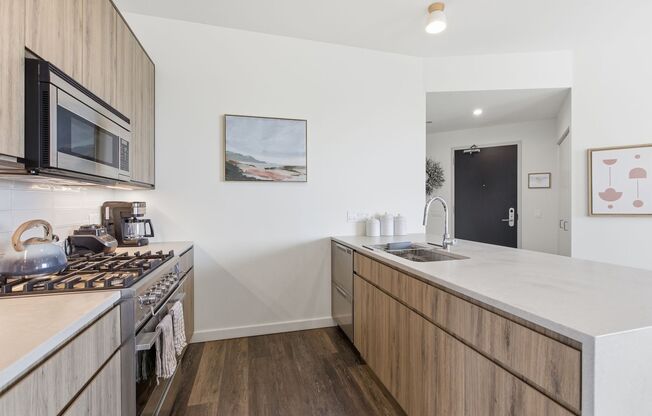 Studio, 1 bath, 681 sqft, $2,395, Unit 612