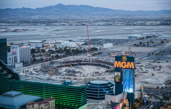 1 bed, 1.5 baths, $5,995, Unit #3902