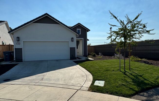 New solar home in 55+ gated community at Heritage Placer Vineyards