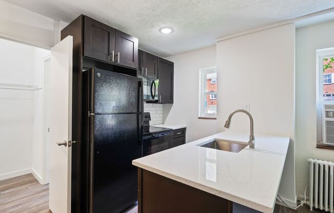 Studio, 1 bath, 326 sqft, $785, Unit 1587 Bevan Road Apt 20