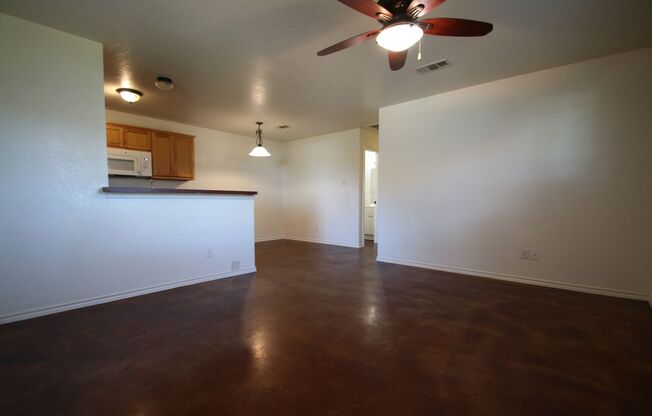 3 beds, 2 baths, 1,100 sqft, $1,495