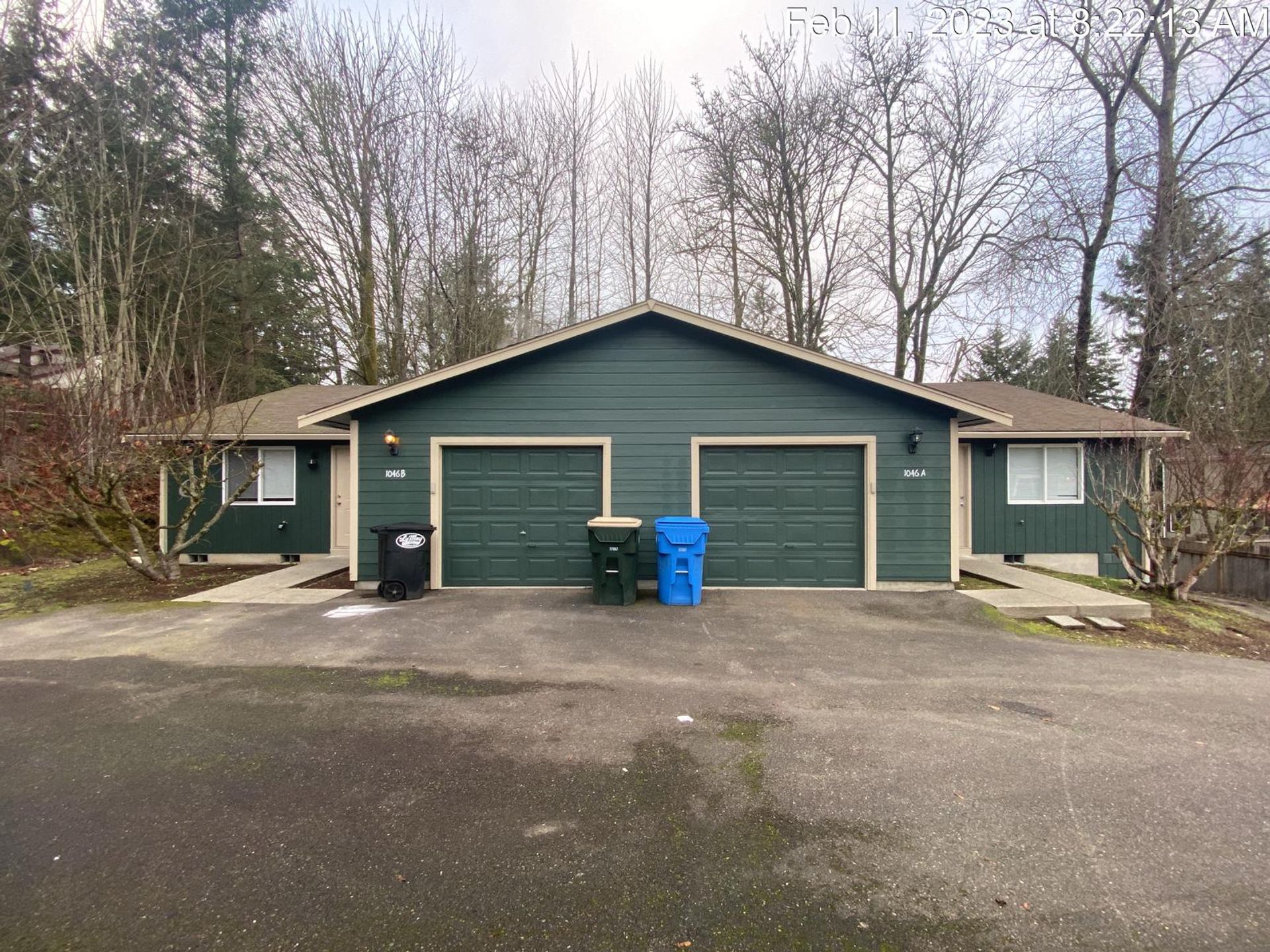 Large 3 bed 2 bath Duplex in Tumwater!  Easy to book Self Tour!