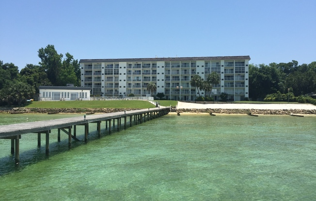 2 beds, 2 baths, $2,195, Unit Parking spot 6