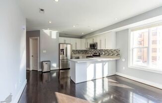 1513 Oak Street NW Unit 2