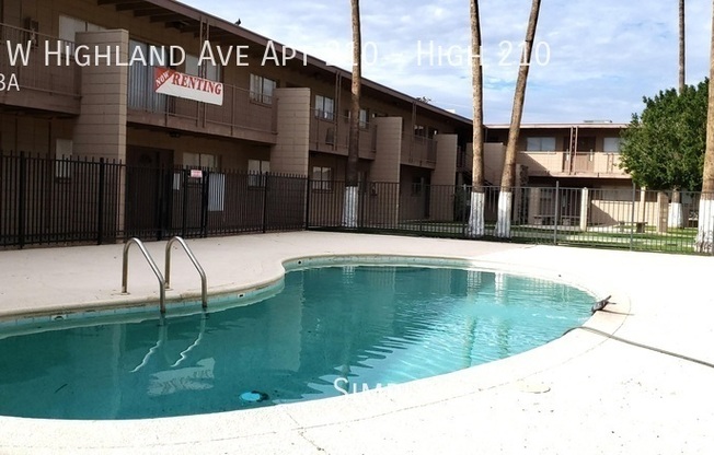 2535 W Highland Ave