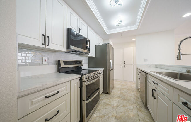 2 beds, 2 baths, 1,621 sqft, $4,500, Unit 1502