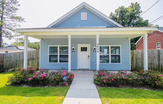 3 Bedroom, 2 Bathroom in Rosewood - Available October 1st!