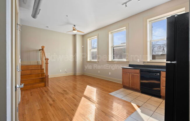 2 beds, 1 bath, 761 sqft, $1,250, Unit 116