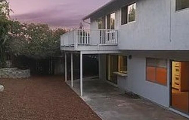 Stately Executive Home on a Cul de sac Available!!!