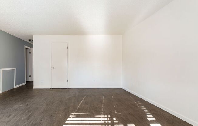 2 beds, 1 bath, 709 sqft, $1,499, Unit 48