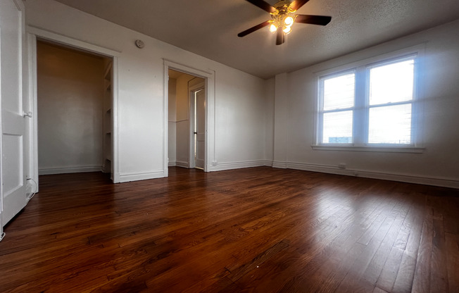 Studio, 1 bath, 400 sqft, $850, Unit 703