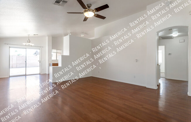 53 W DE RIO ST