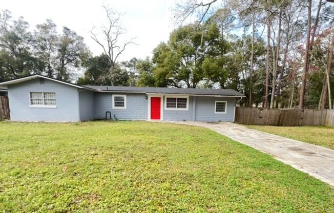 3BR/1BA HOUSE - Riverview Area  **FIRST MONTH WAIVED**