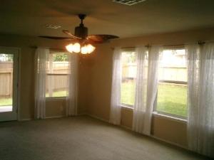 3 beds, 2.5 baths, $1,800