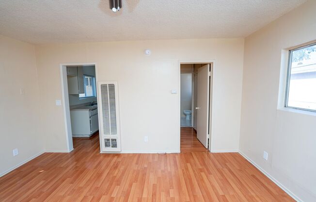 7425Vine