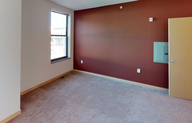 2 beds, 1.5 baths, $2,450, Unit 602 W Main St