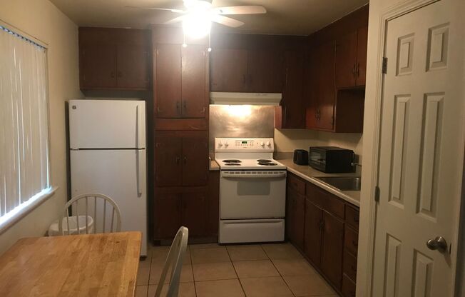 2 beds, 1 bath, 685 sqft, $1,540, Unit 525 - #115