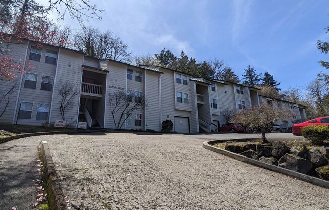 1 bed, 1 bath, 650 sqft, $1,225, Unit 4048