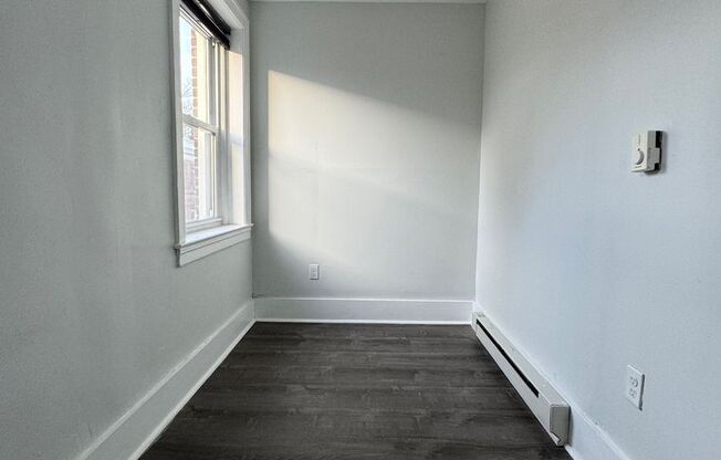 2 beds, 1 bath, 500 sqft, $950, Unit L-03
