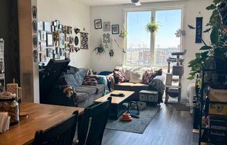 2 beds, 2 baths, $1,595, Unit 401