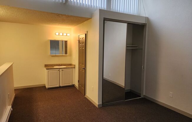 1 bed, 1 bath, 803 sqft, $1,695, Unit 250