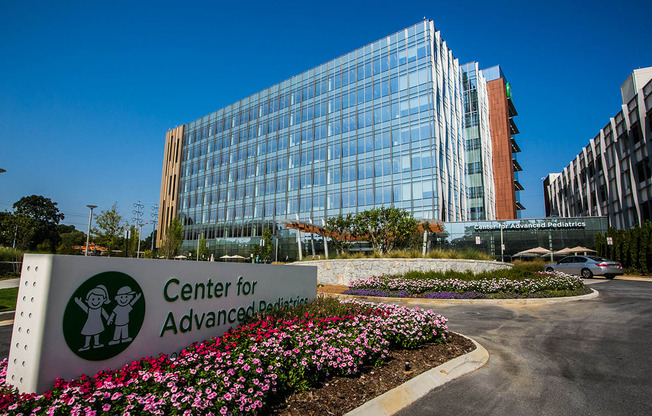 Childrens Hospital of Atlanta located near Stone Creek Apartments