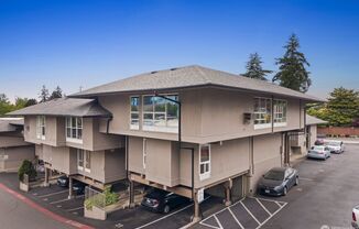 Bright Renovated 1 Bedroom Corner Condo in the Heart of Downtown Bellevue