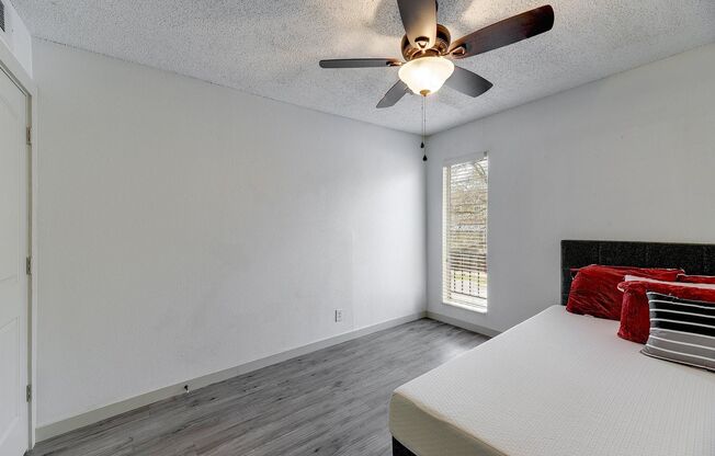 2 beds, 2 baths, 960 sqft, $2,100, Unit 203