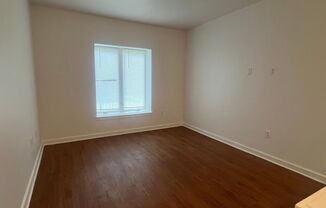 2 beds, 1 bath, 1,000 sqft, $1,255, Unit Unit 2