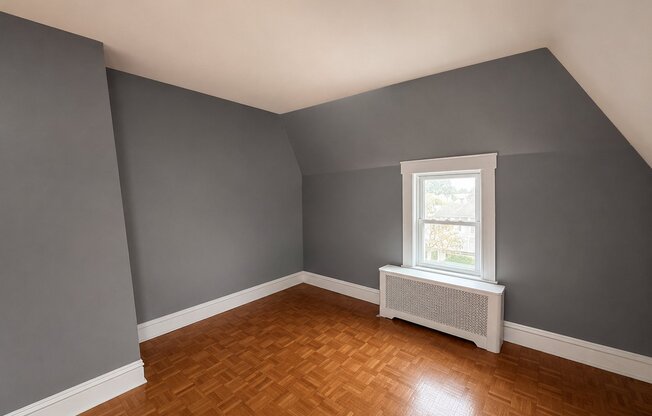 8755 114 ST