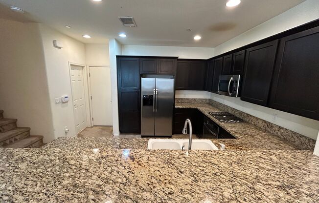 Desirable Summerlin Townhouse 3 Bedrooms 2.5 Bathrooms!