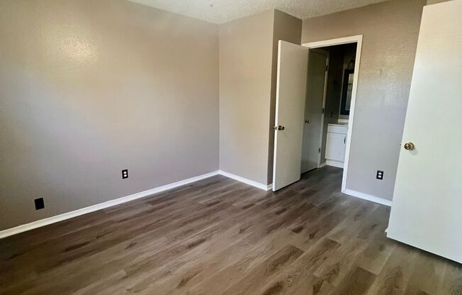 1 bed, 1 bath, $625, Unit 2525-A