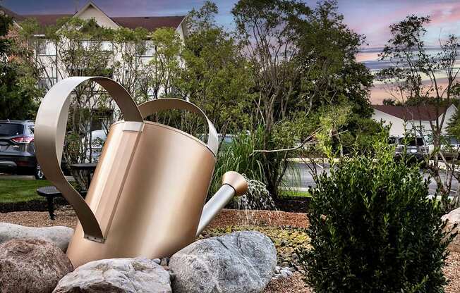 Sculpture at Somerset Apartments in Lincoln, NE